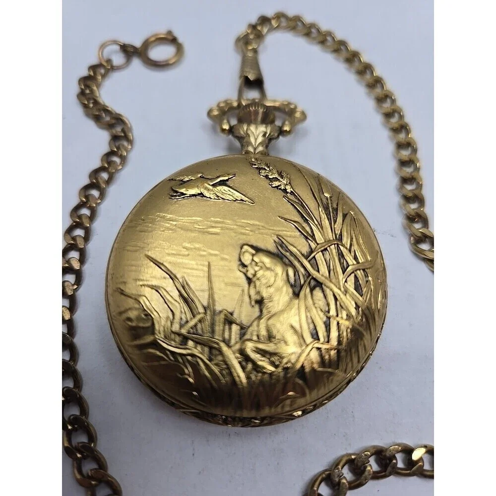 Vintage Majestron Duck Hunting Dog Gold Tone Quartz Pocket Watch New Battery
